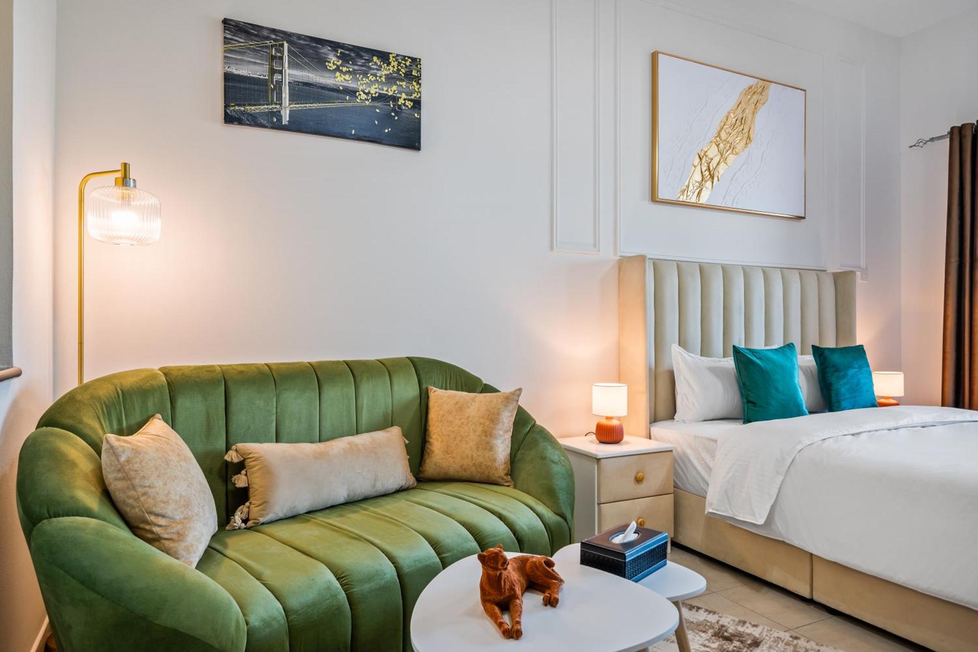 Elegant Living In Discovery Gardens Apartment Dubai