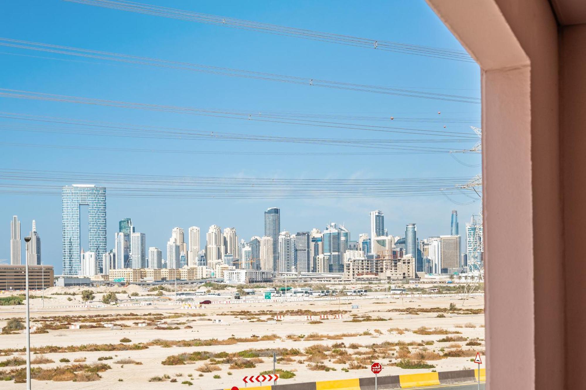Apartment Elegant Living In Discovery Gardens Dubai