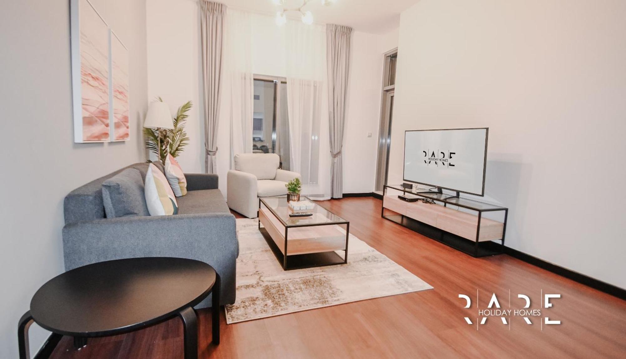 Green Lakes Tower: Jumeirah Lake Towers With Marina Views Apartment
