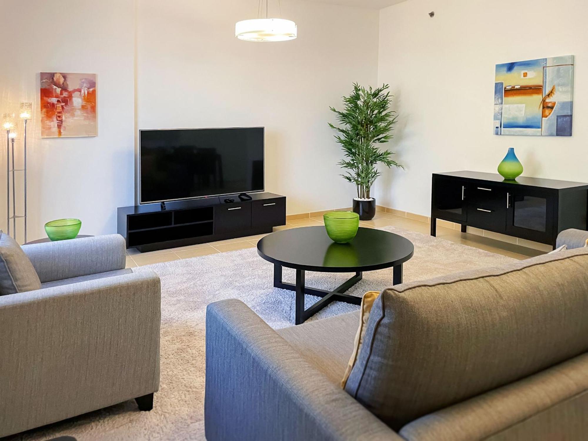 Apartment Stunning Sea And Marina View