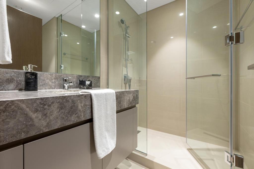 Magnificent 3 Bedroom With Stunning Burj Khalifa View *
