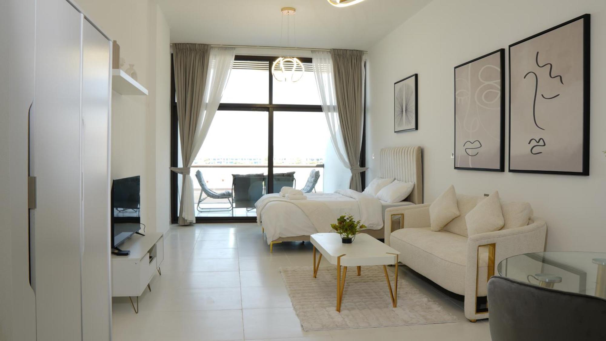 Dimorelux * Dubai