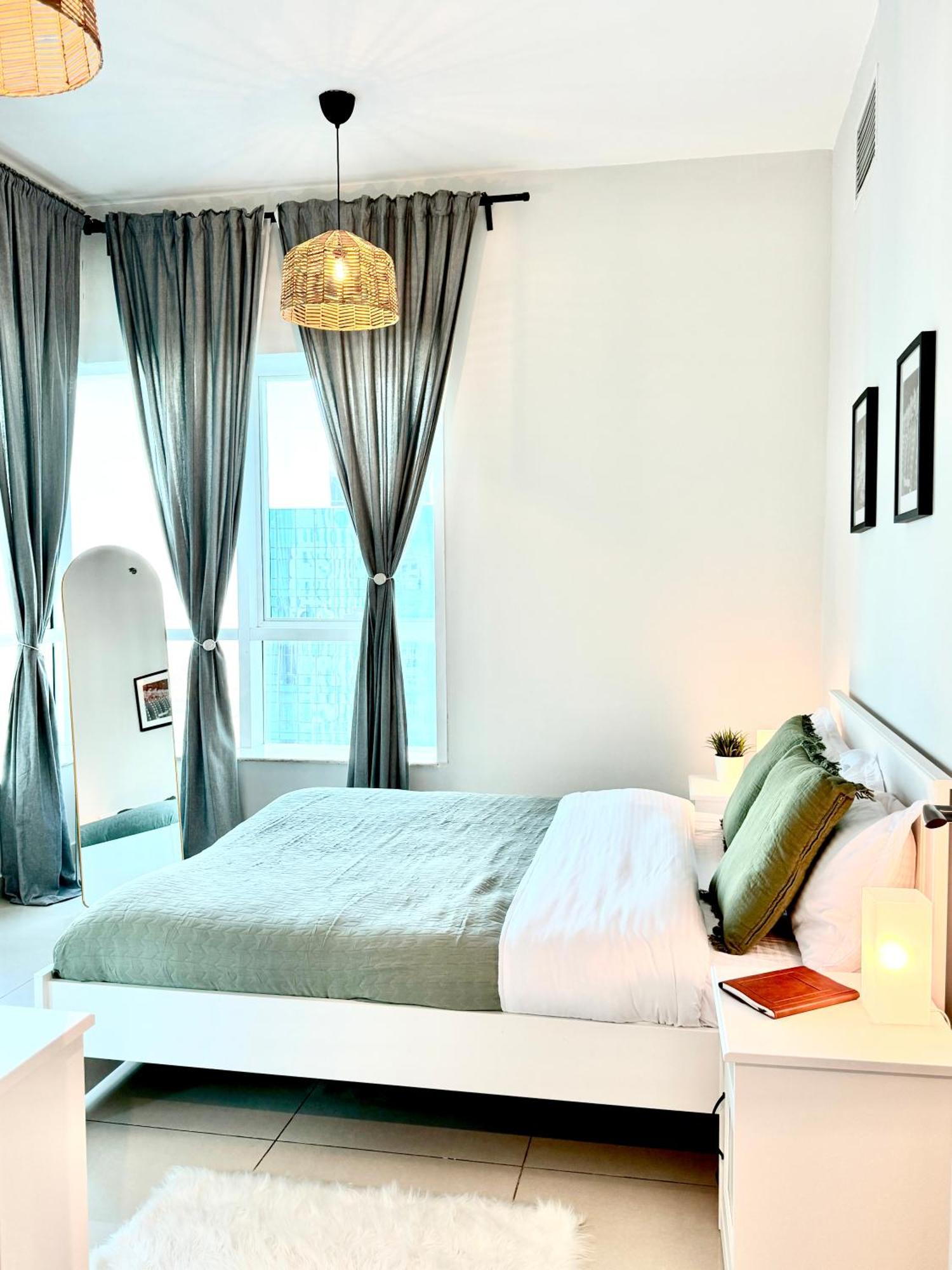 Onetree Vaction Homes-private In Shared Homestay Dubai