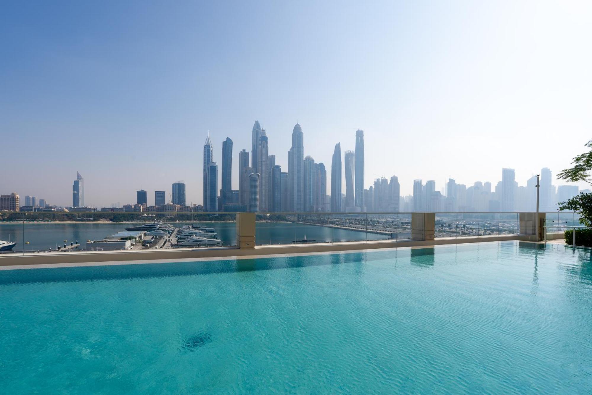 Private Access 1 Bedroom - Beachfront Apartment Dubai
