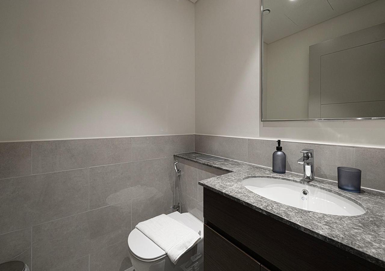 Luxury 4br In Downtown With Burj View *