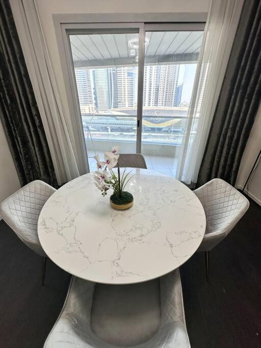 Beauty Of Marina In Our 2br Aptmnt Apartment *