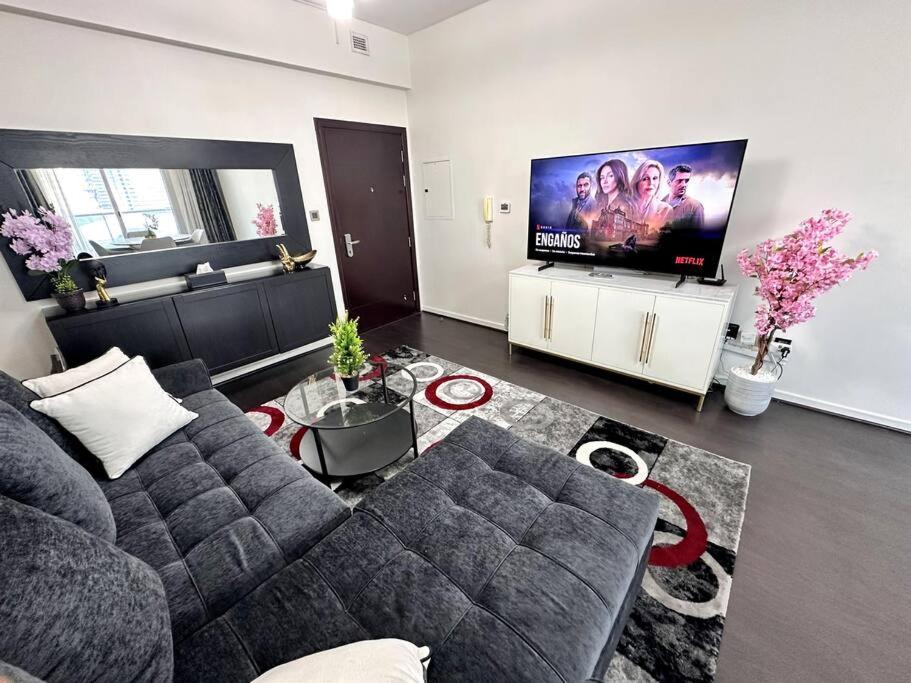 Beauty Of Marina In Our 2br Aptmnt Apartment