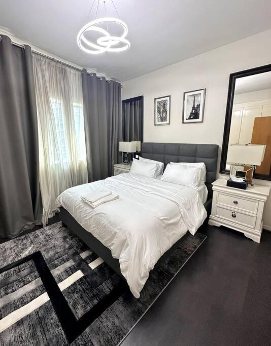 Beauty Of Marina In Our 2br Aptmnt * Dubai