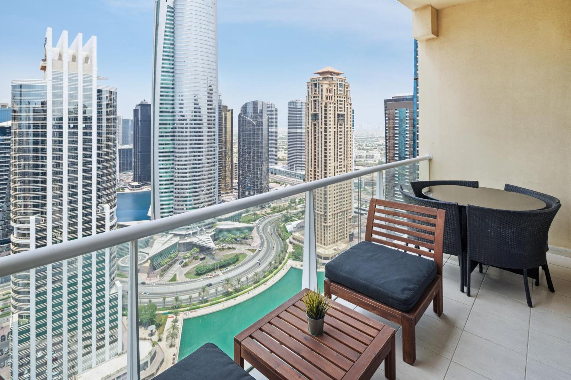 Apartment La Buena Vida: Panoramic View Near Jlt Metro Dubai