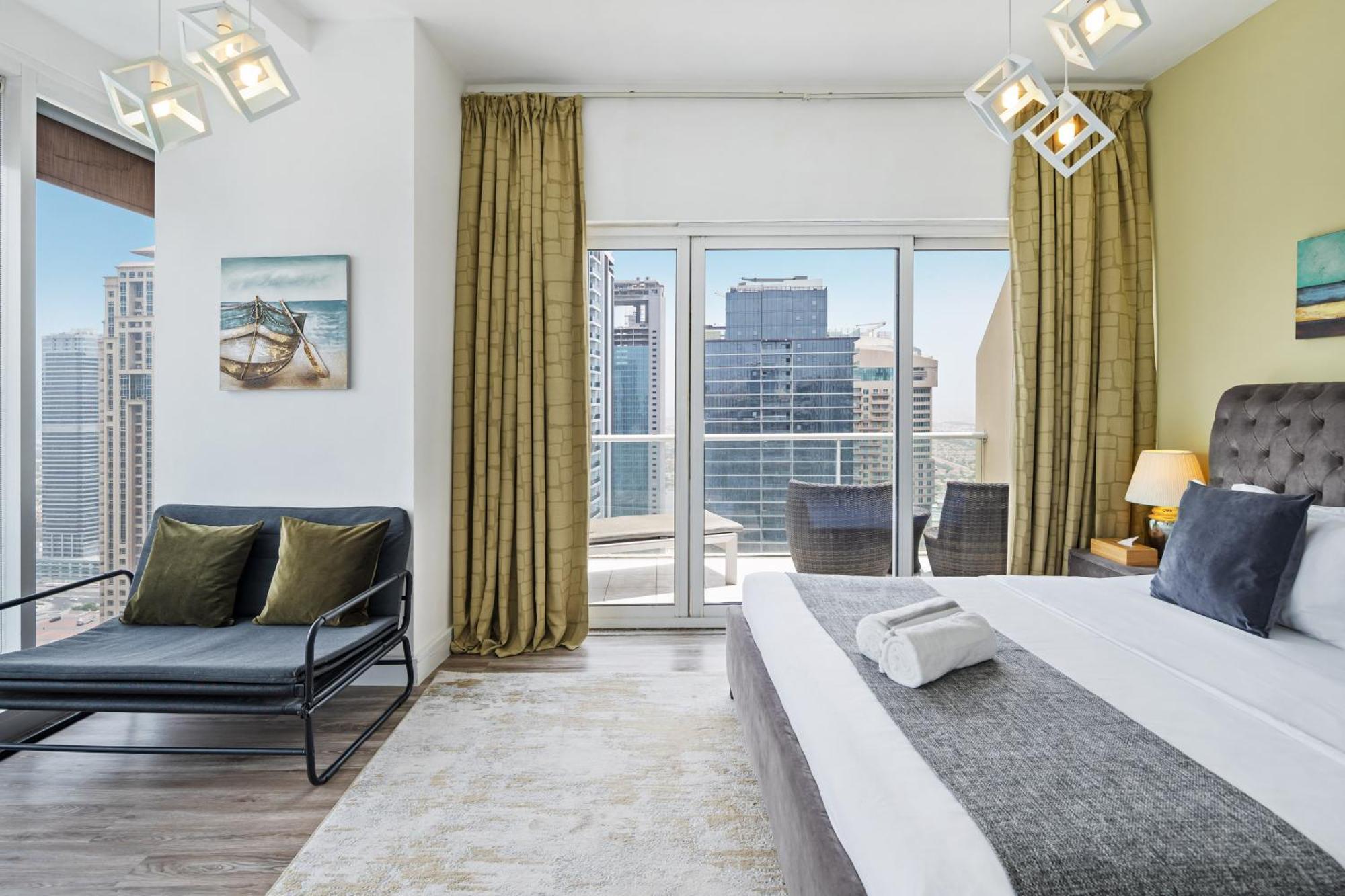 La Buena Vida: Panoramic View Near Jlt Metro Apartment *