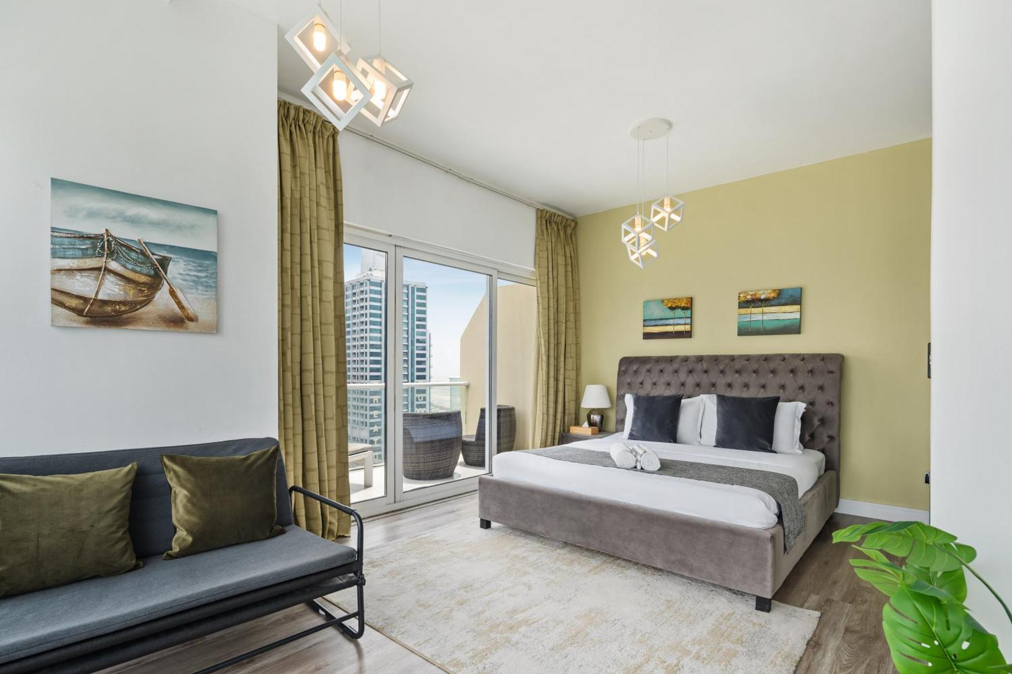 La Buena Vida: Panoramic View Near Jlt Metro Apartment *