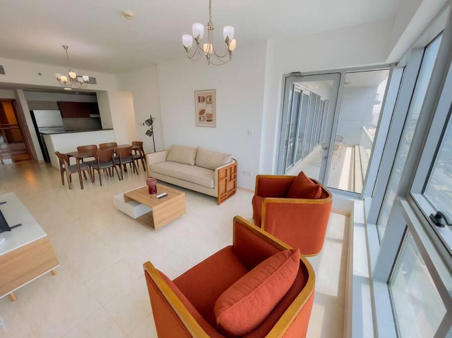 Apartment Luxury Just Minutes From Dubai's Global Village Your Perfect Getaway!