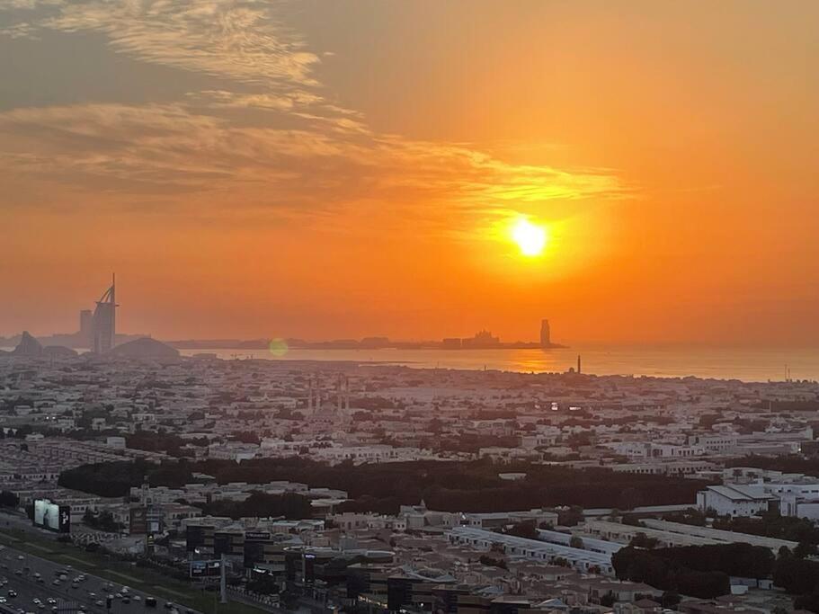 Aykon 2 Bedroom Burj View *