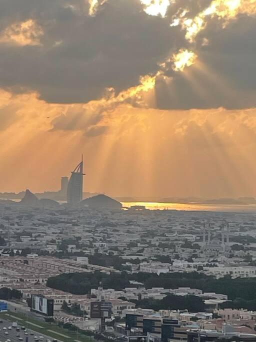 Aykon 2 Bedroom Burj View * Dubai