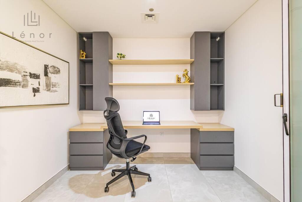 Luxe 2 Bedroom With Private Office