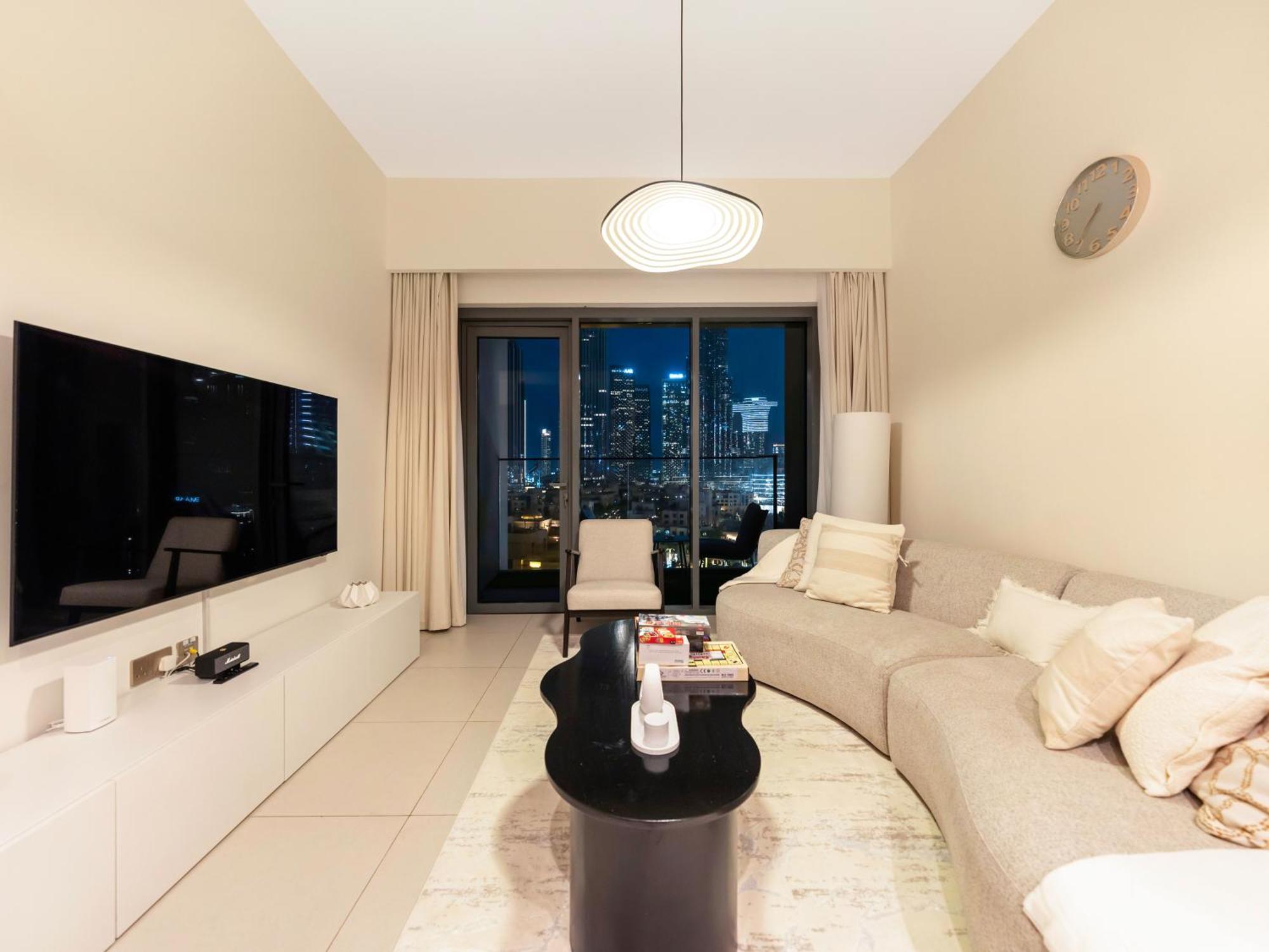 Burj Khalifa Laser Show & Fountain Show View Apartment