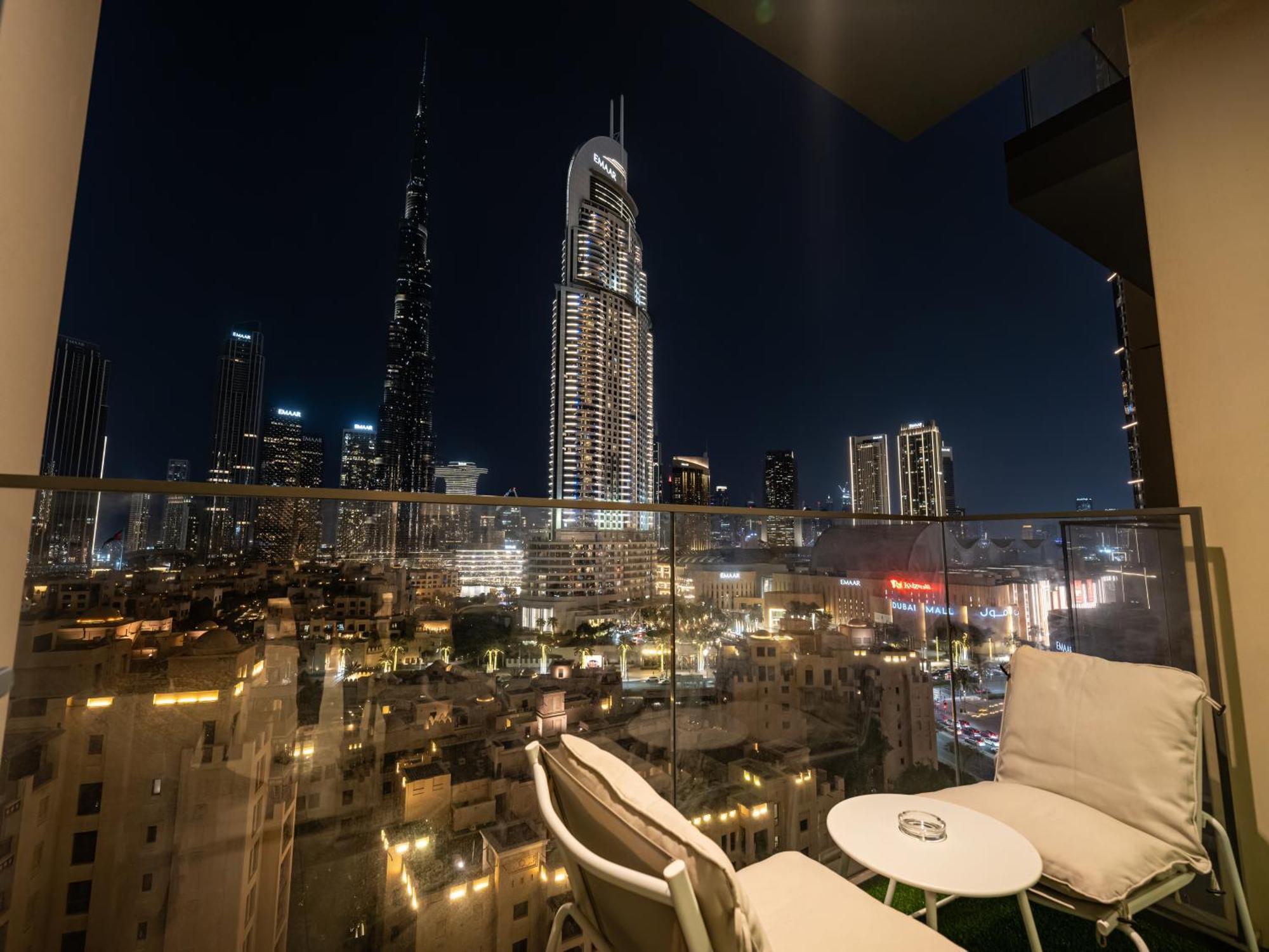 Burj Khalifa Laser Show & Fountain Show View Apartment