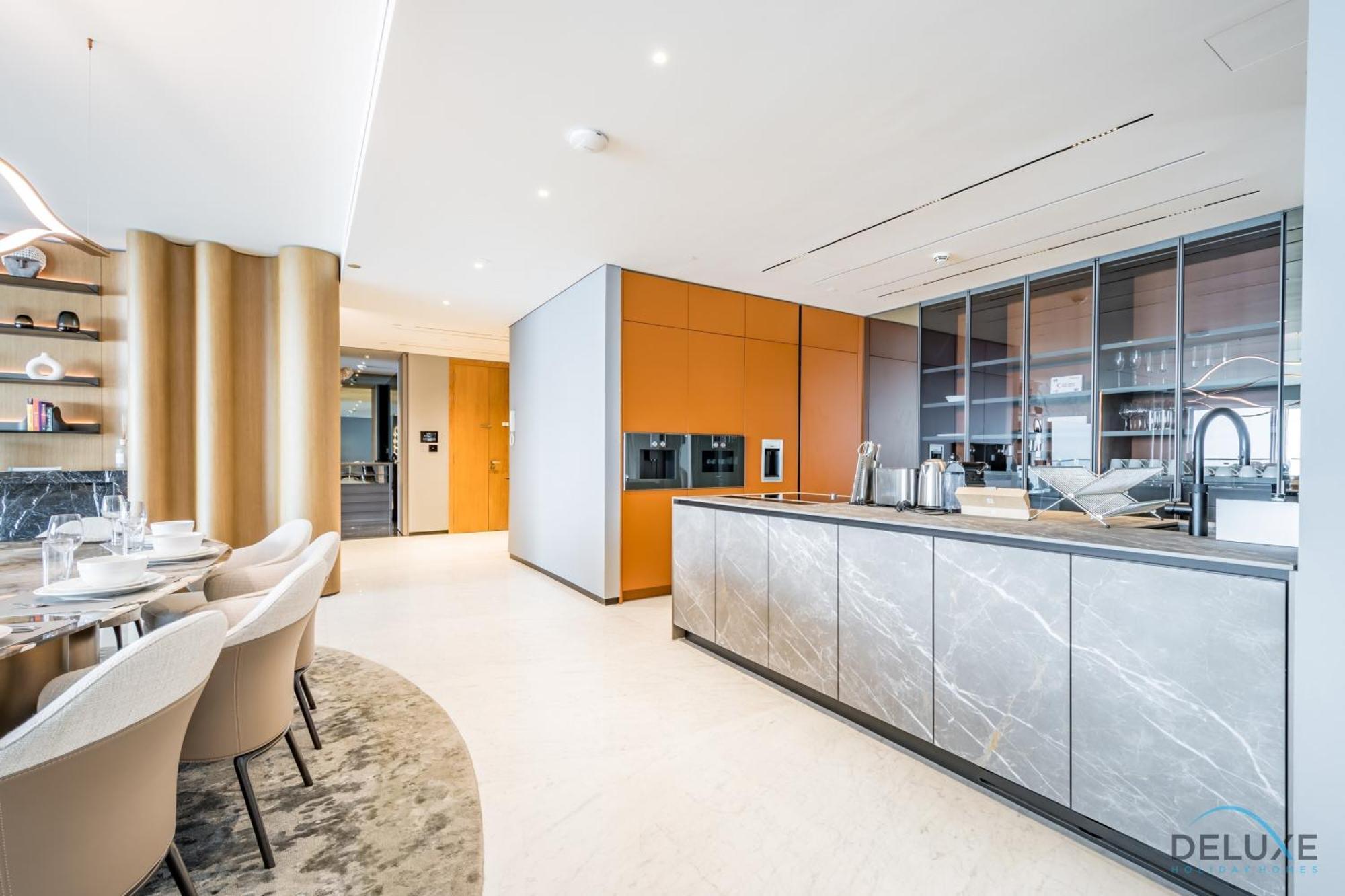 Apartment Picturesque 3br With Assistant In The One Jbr By Deluxe Homes *