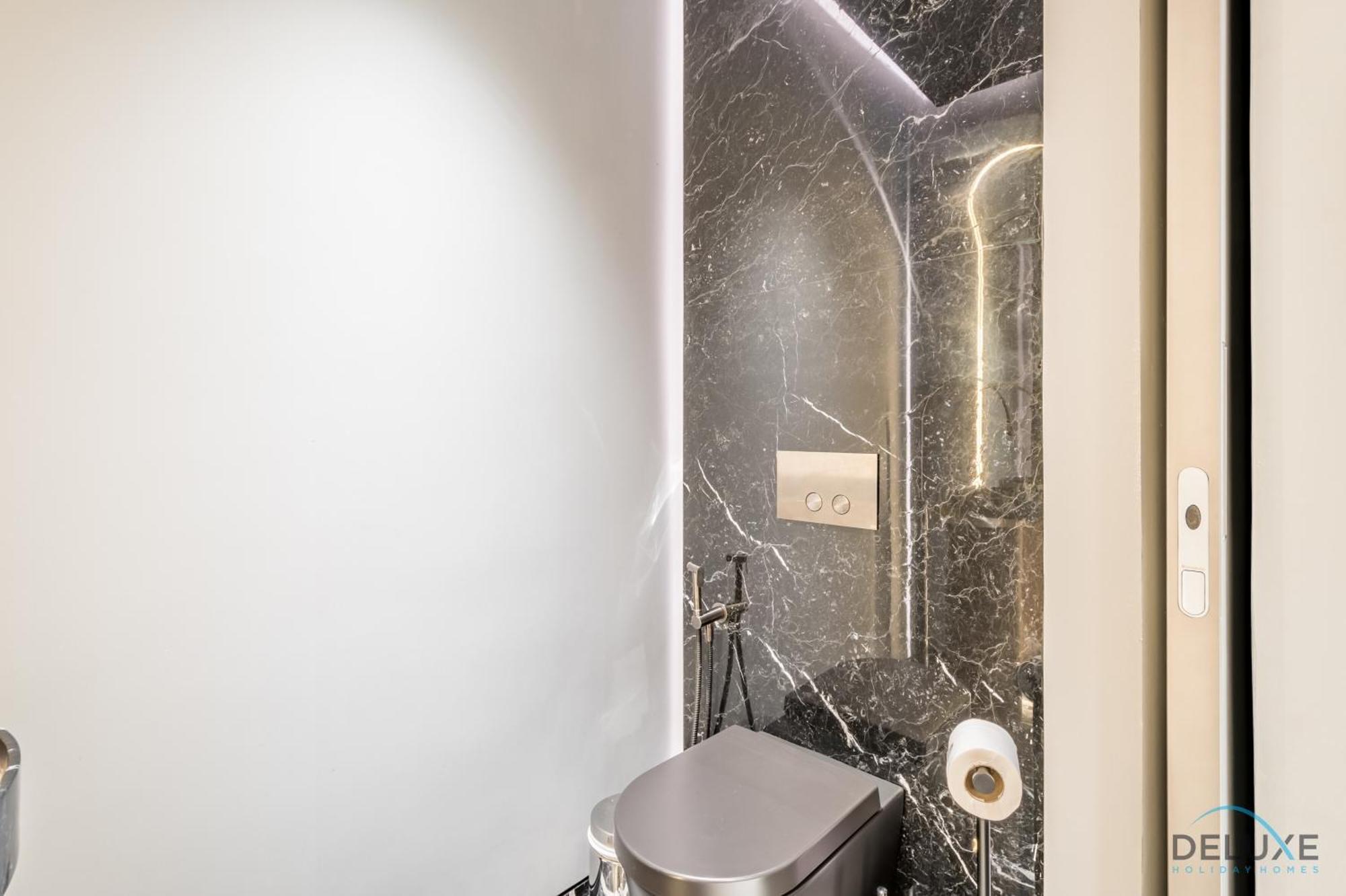 Picturesque 3br With Assistant In The One Jbr By Deluxe Homes *