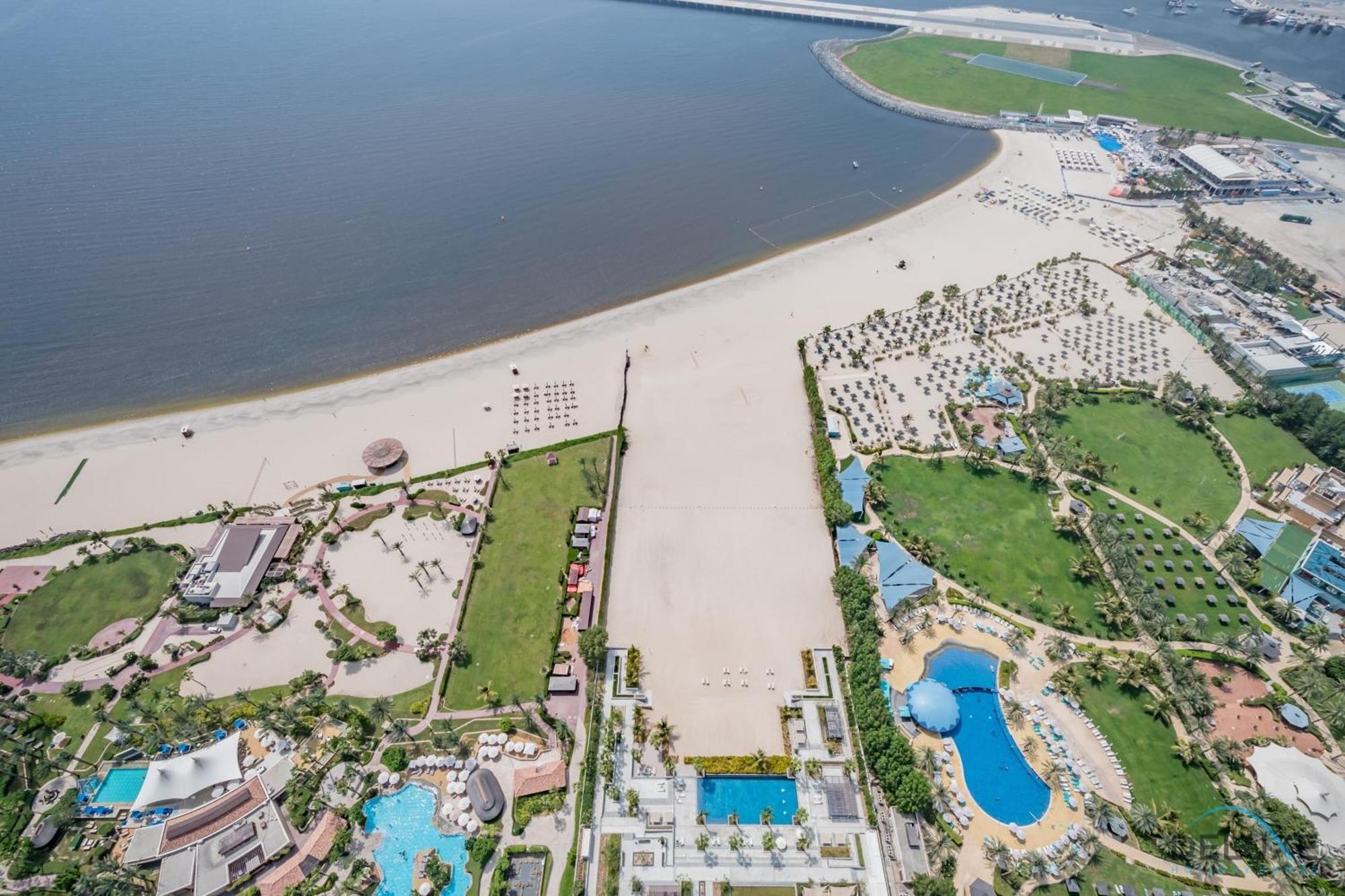 Picturesque 3br With Assistant In The One Jbr By Deluxe Homes