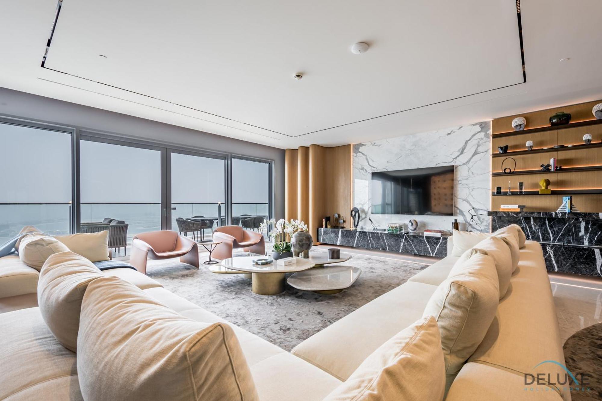 Apartment Picturesque 3br With Assistant In The One Jbr By Deluxe Homes