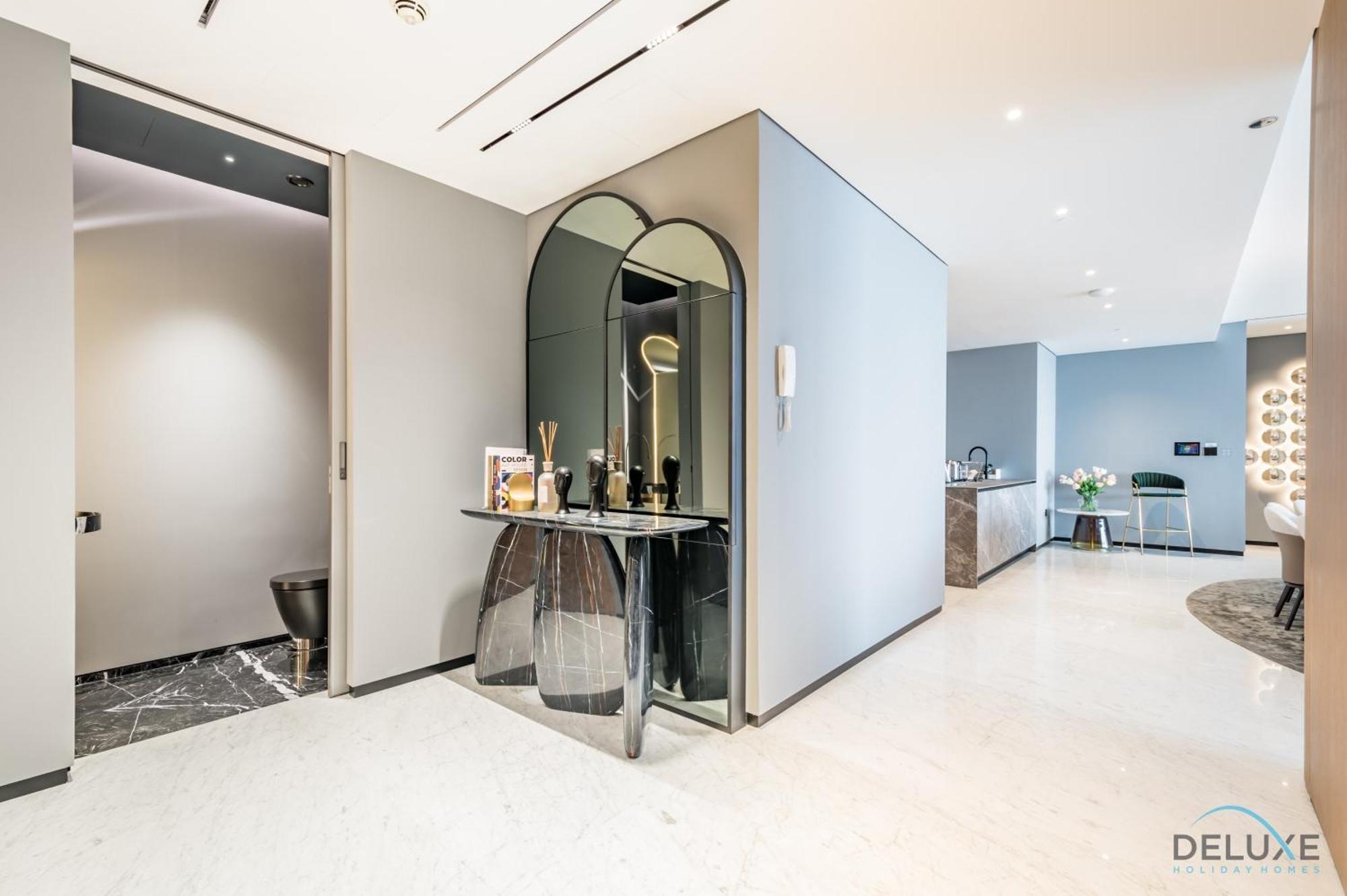 Picturesque 3br With Assistant In The One Jbr By Deluxe Homes Apartment