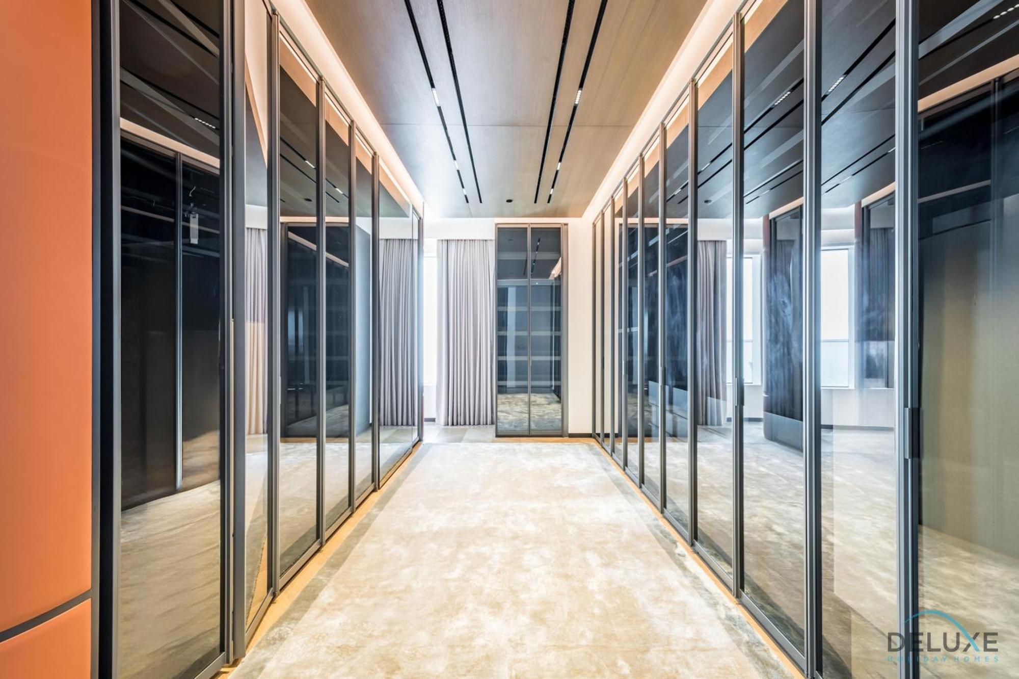 Apartment Picturesque 3br With Assistant In The One Jbr By Deluxe Homes