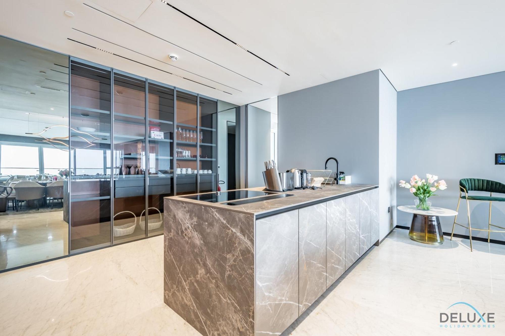 Picturesque 3br With Assistant In The One Jbr By Deluxe Homes Apartment