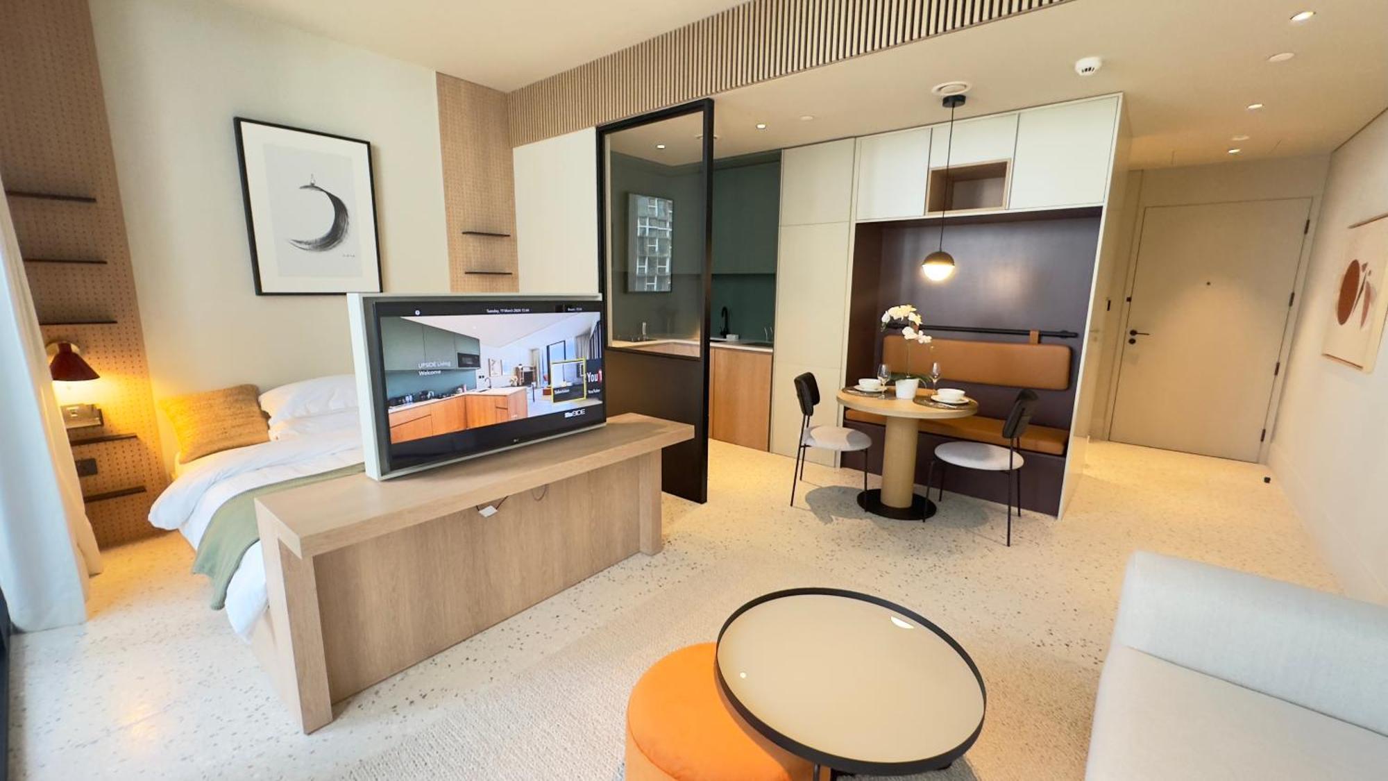 Stylish In The Center!10 Minutes To Mall And World Trade Center *