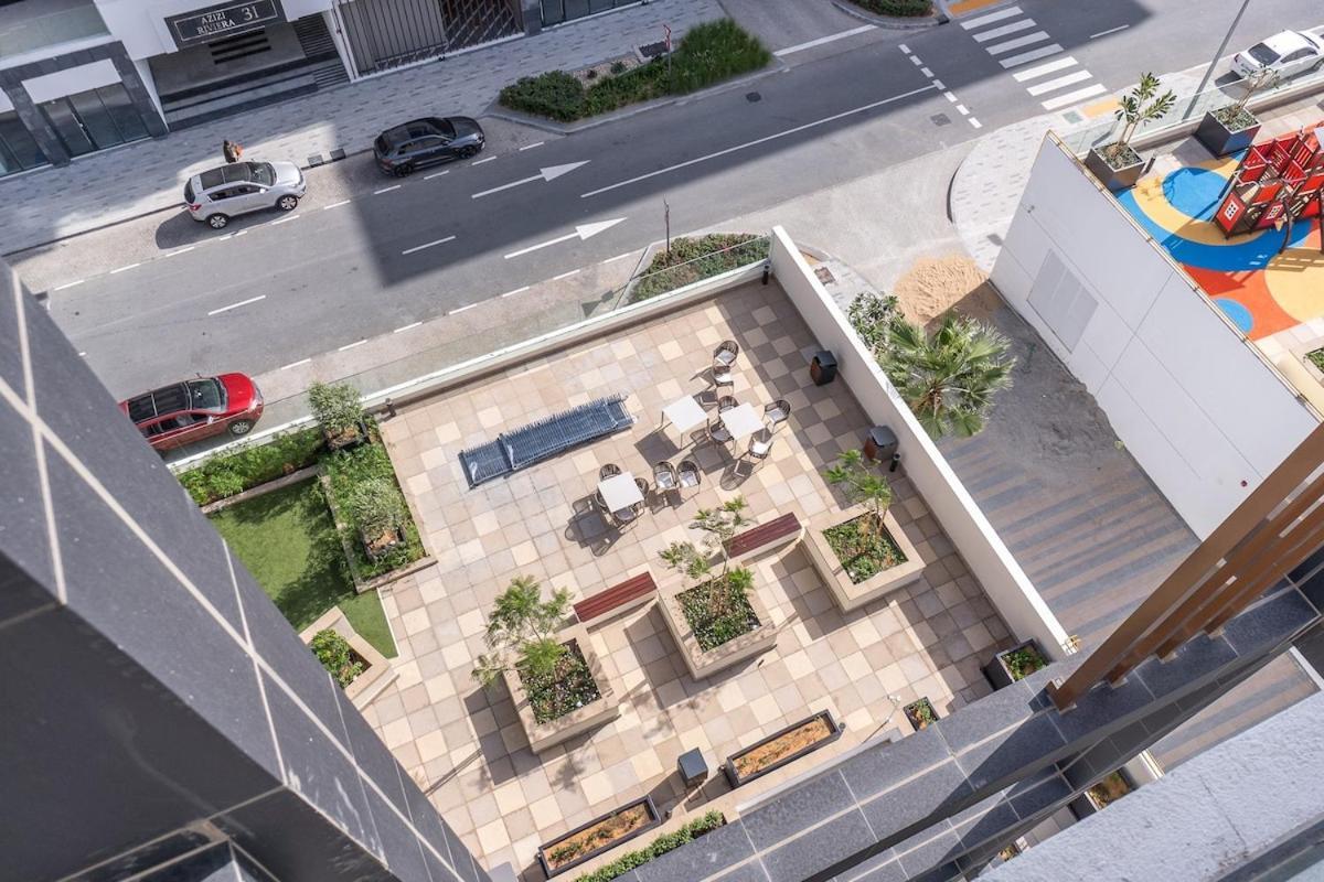 Elegant 1-bedroom Perfect For 4 At Azizi Riviera In Meydan One Apartment