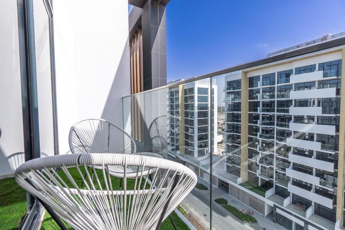 Apartment Elegant 1-bedroom Perfect For 4 At Azizi Riviera In Meydan One