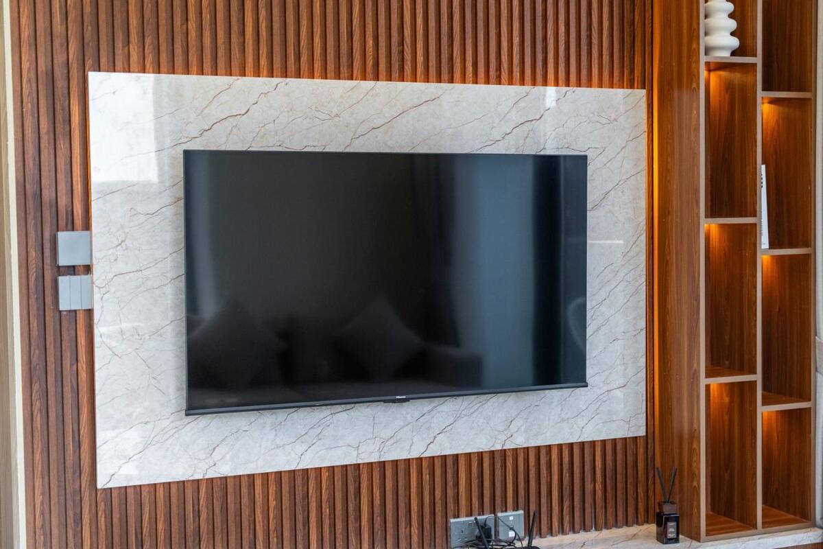 Elegant 1-bedroom Perfect For 4 At Azizi Riviera In Meydan One Apartment *