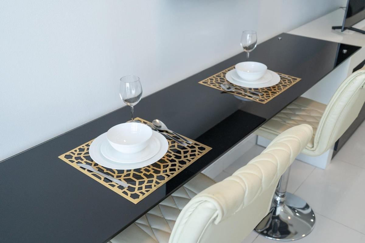 Phenomenal Flat In Sports City * Dubai