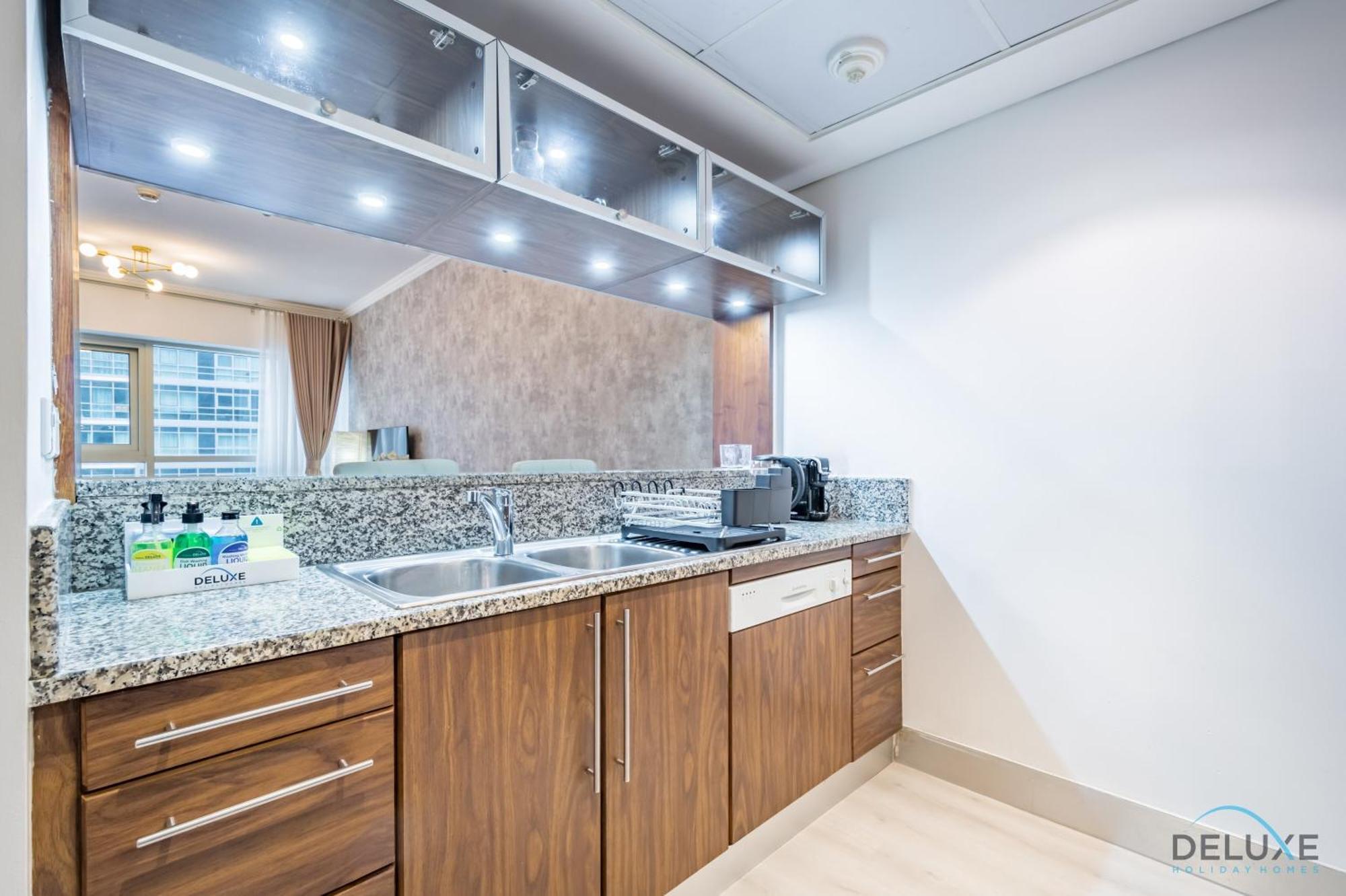 Stylish 1br In Al Sahab 2, Marina By Deluxe Homes Apartment Dubai