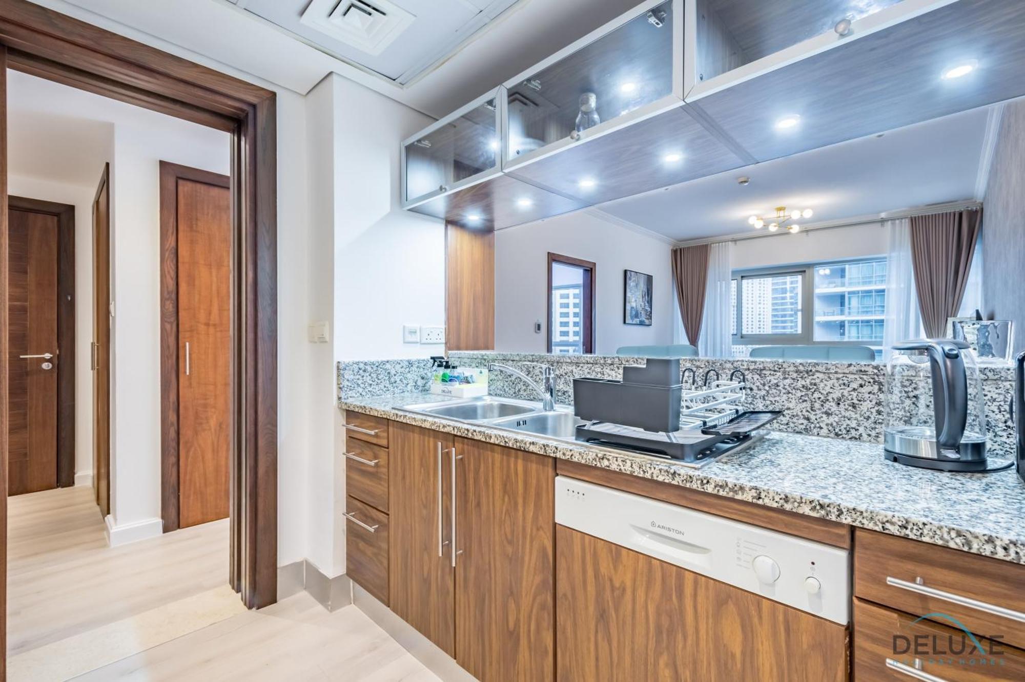 Stylish 1br In Al Sahab 2, Marina By Deluxe Homes Apartment