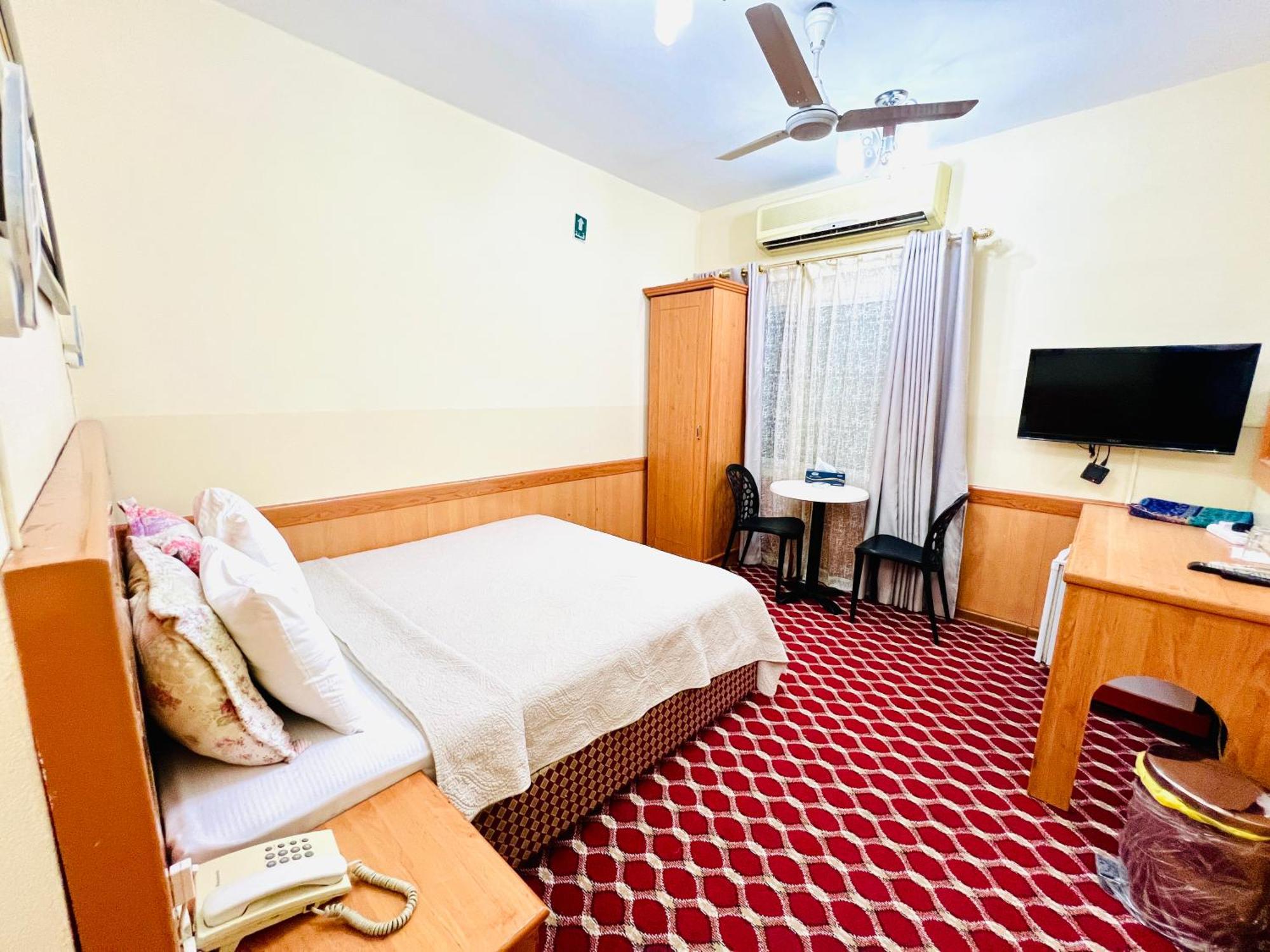 Hotel Al Ahrar 2*