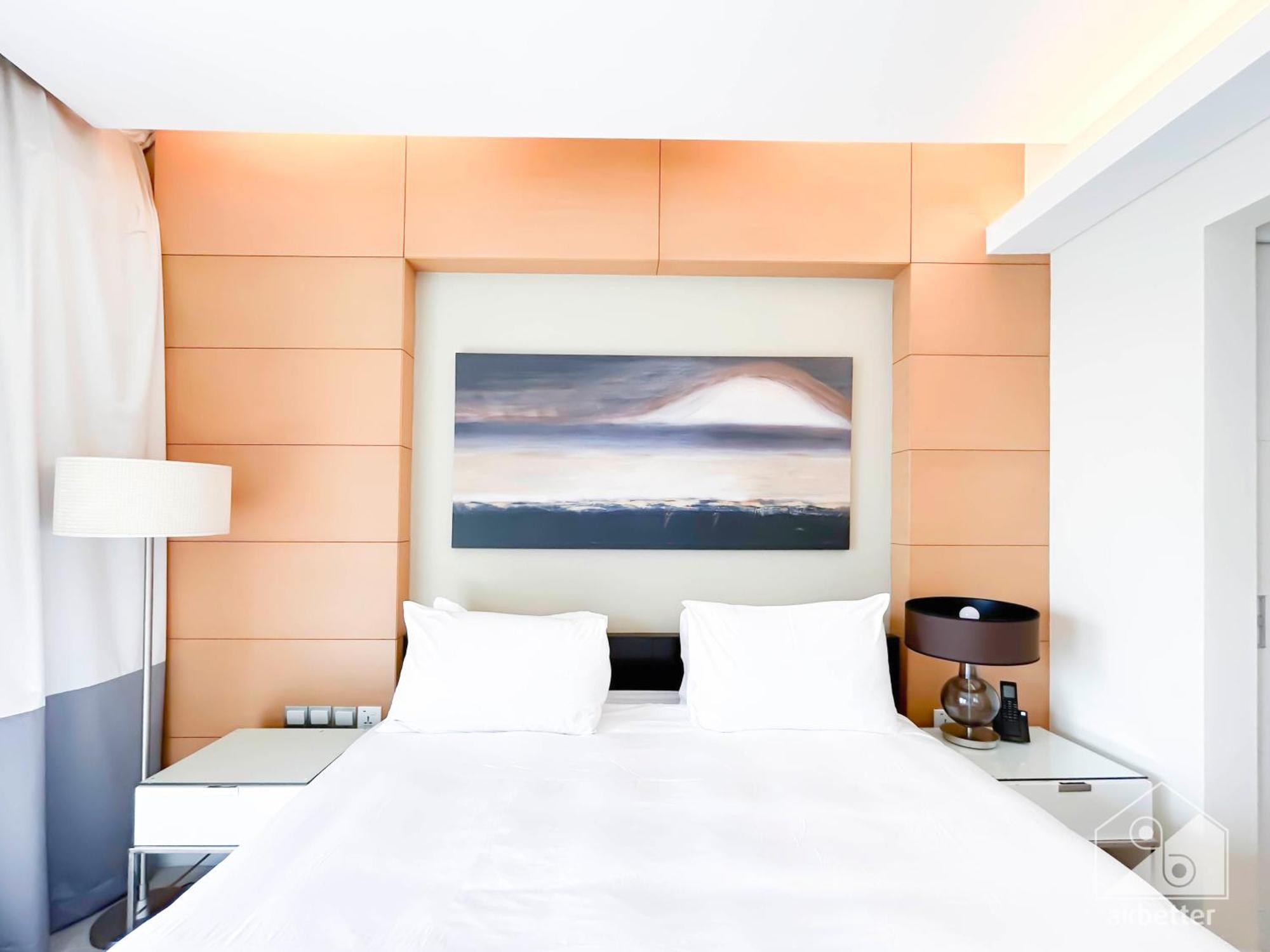 Apartment Mall Downtown Luxury With Balcony & View *