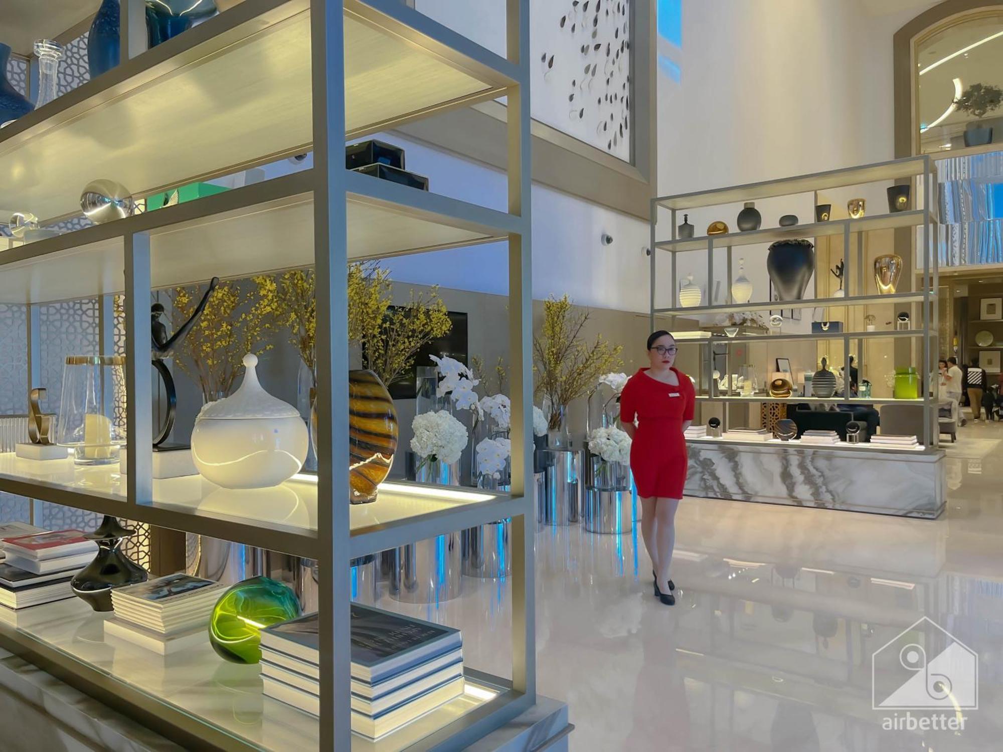 Mall Downtown Luxury With Balcony & View