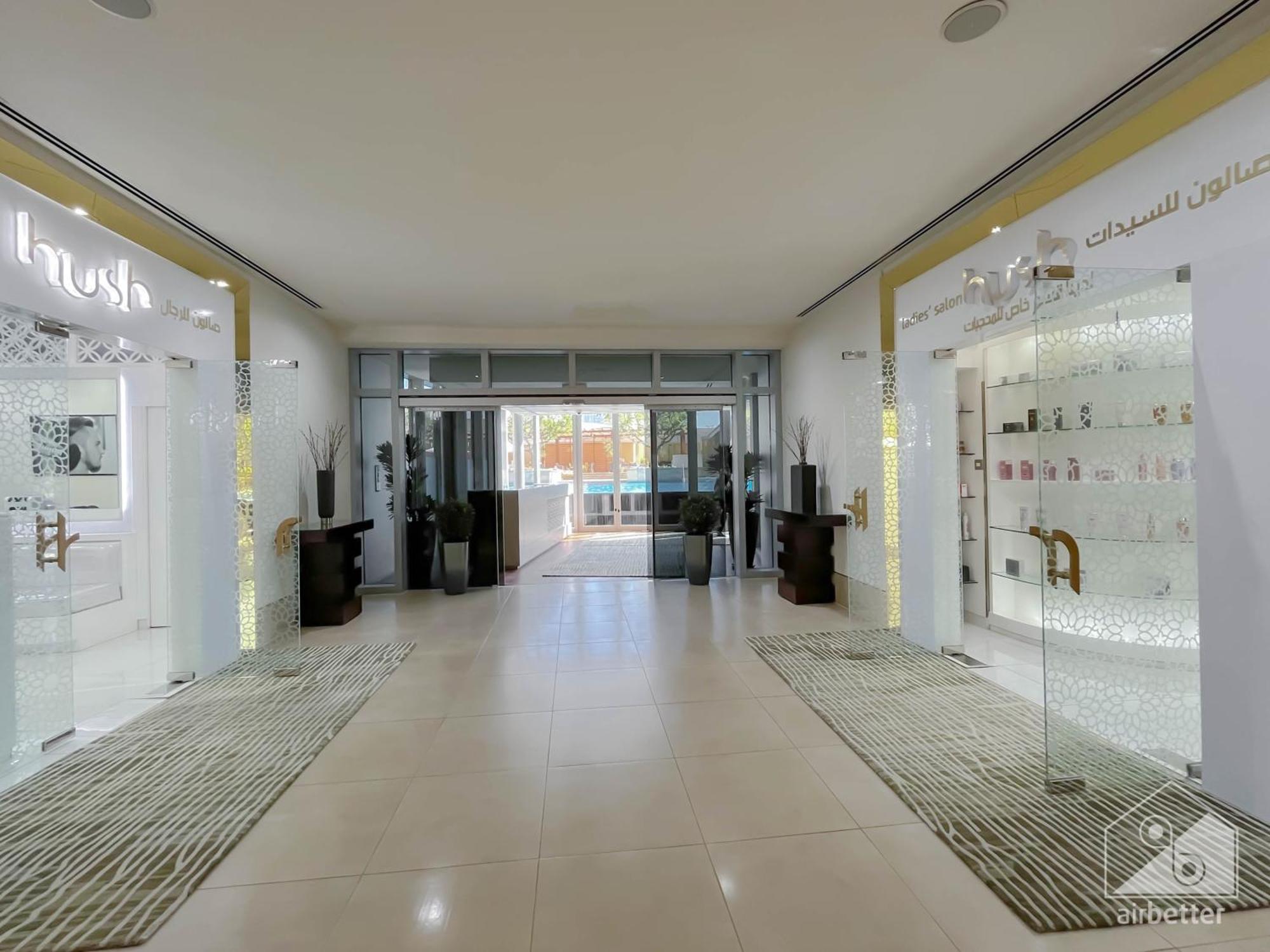 Apartment Mall Downtown Luxury With Balcony & View *