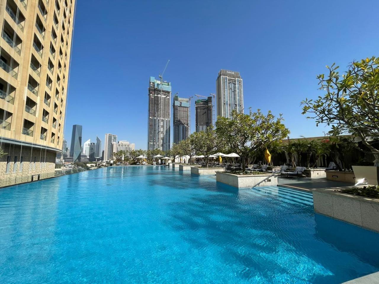 Apartment Mall Downtown Luxury With Balcony & View