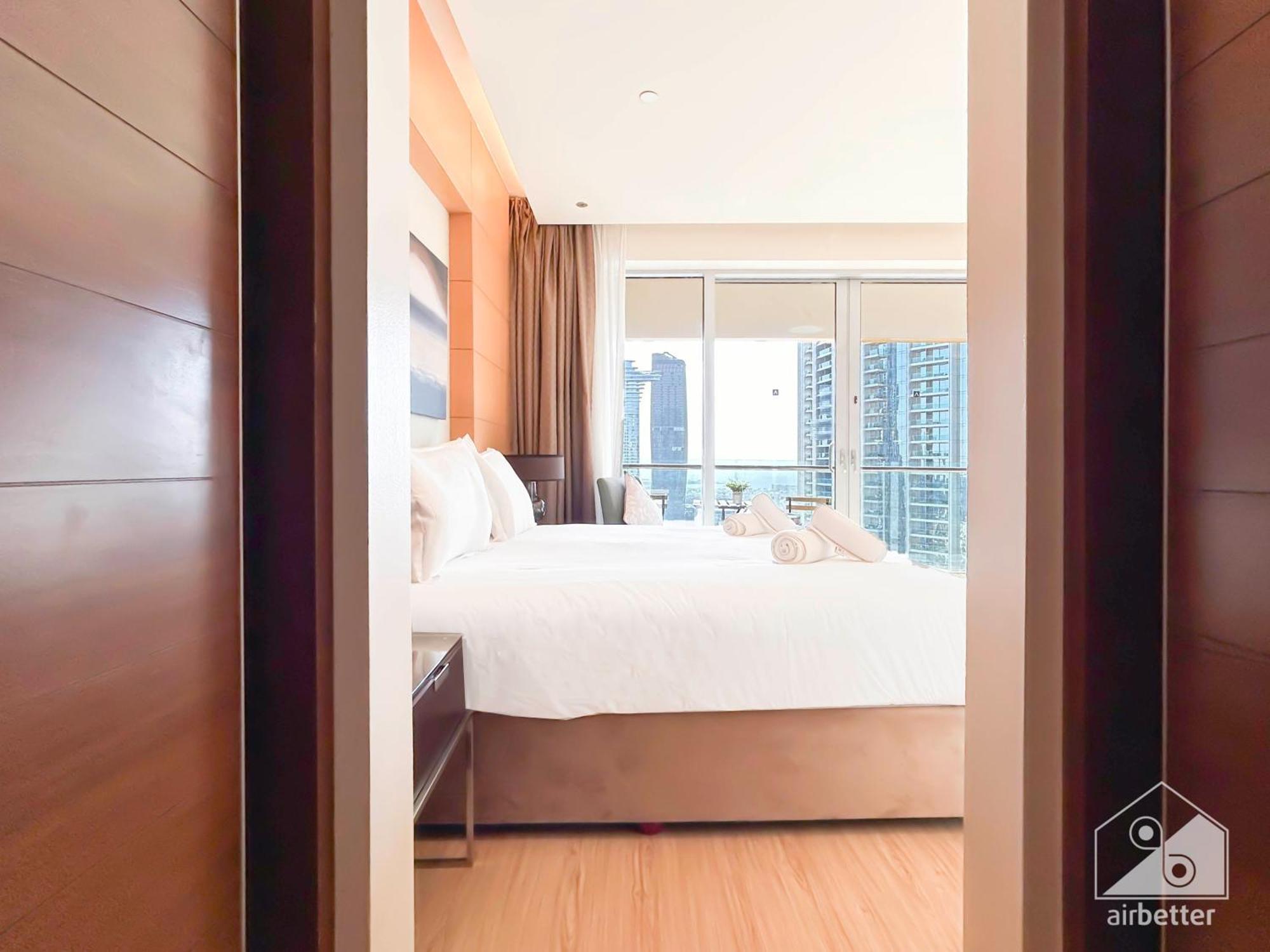 Mall Downtown Luxury With Balcony & View Apartment *