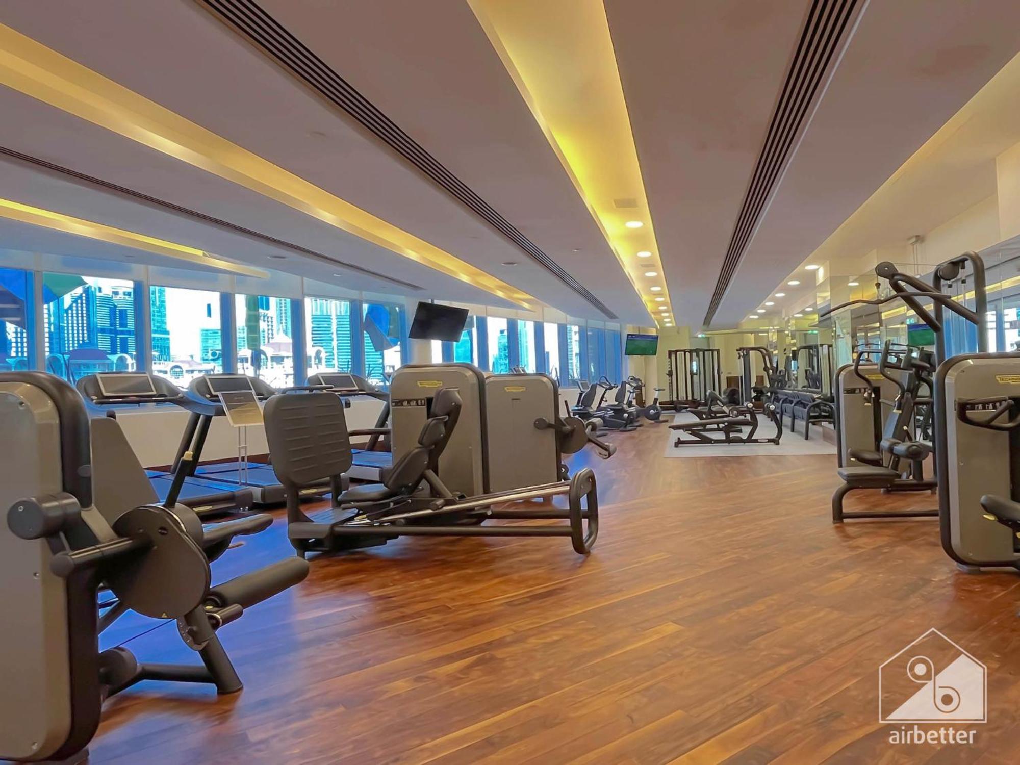 Mall Downtown Luxury With Balcony & View Apartment