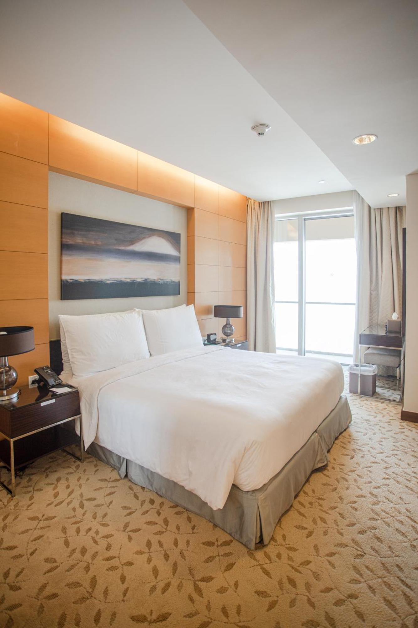 Mall Downtown Luxury With Balcony & View * Dubai