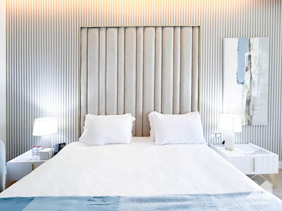 Mall Downtown Luxury With Balcony & View Apartment Dubai