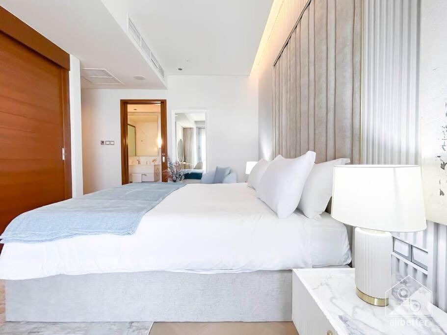 Apartment Mall Downtown Luxury With Balcony & View Dubai