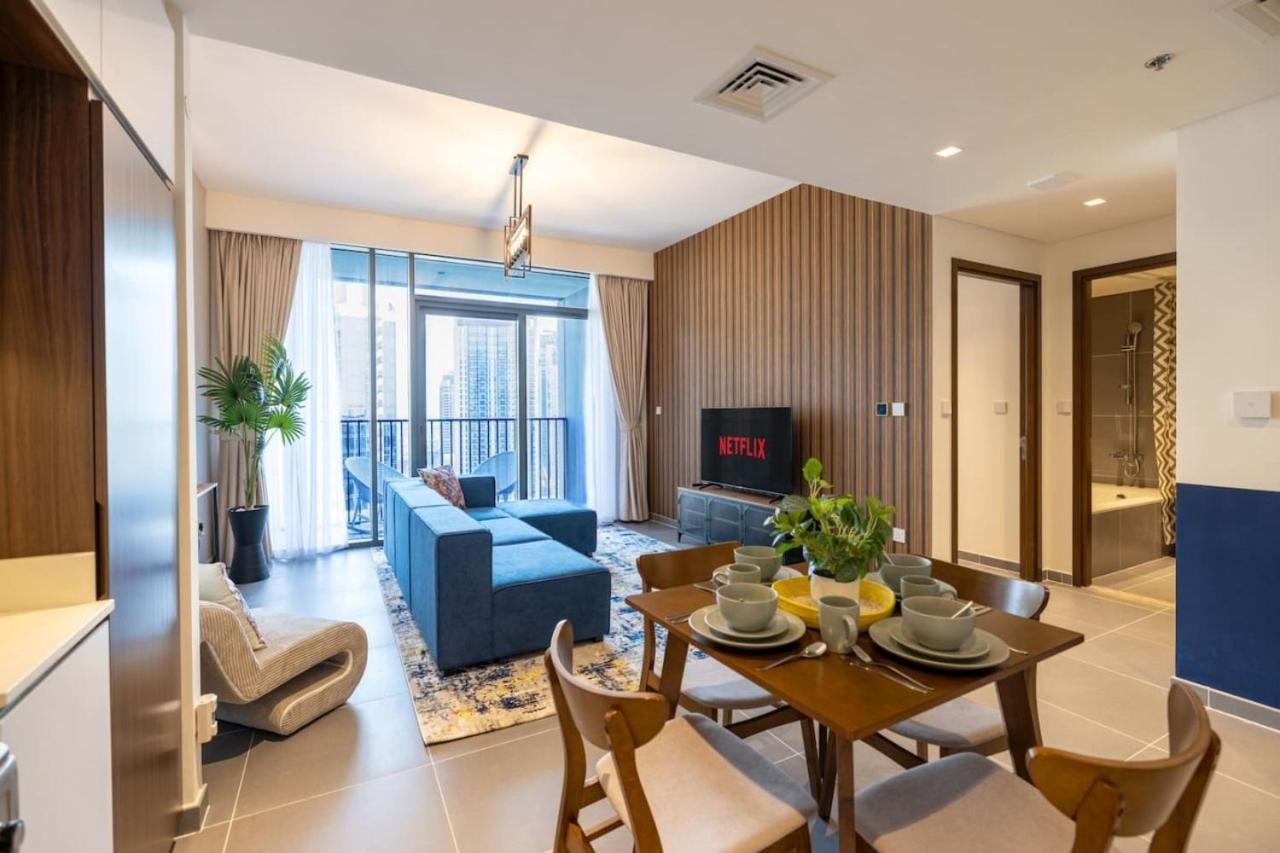Stunning 1bhk Harbor View Apartment