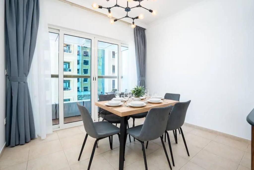 Majestic 2br-elitemarina-seaview