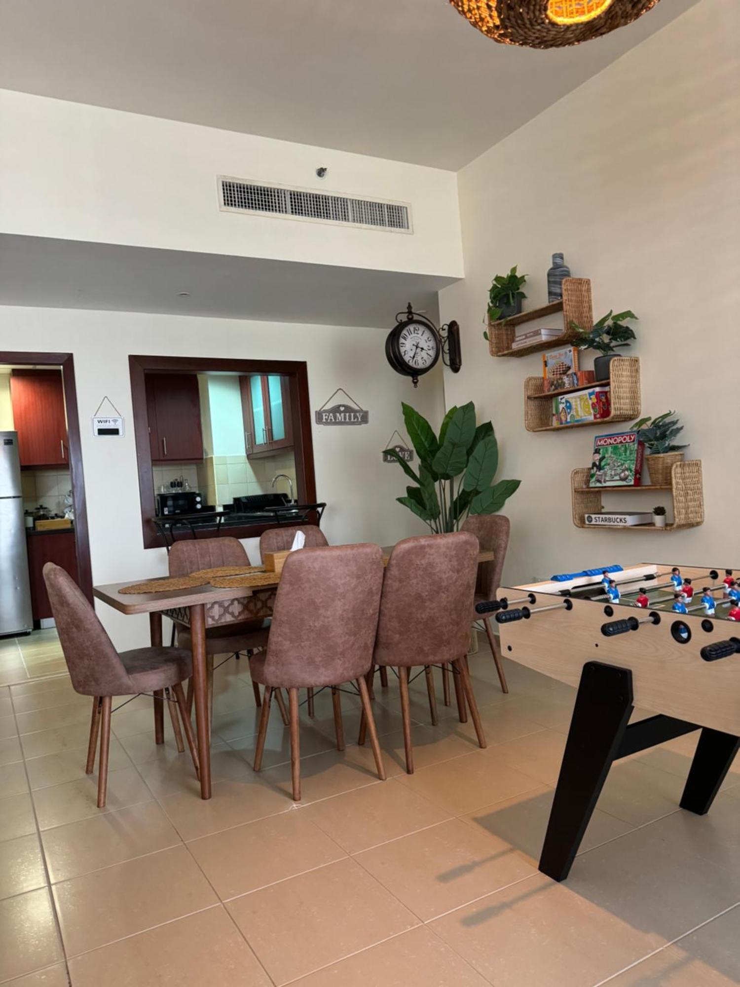 Marina Jasmine - Luxury - Jumeirah Beach Hostel Dubai