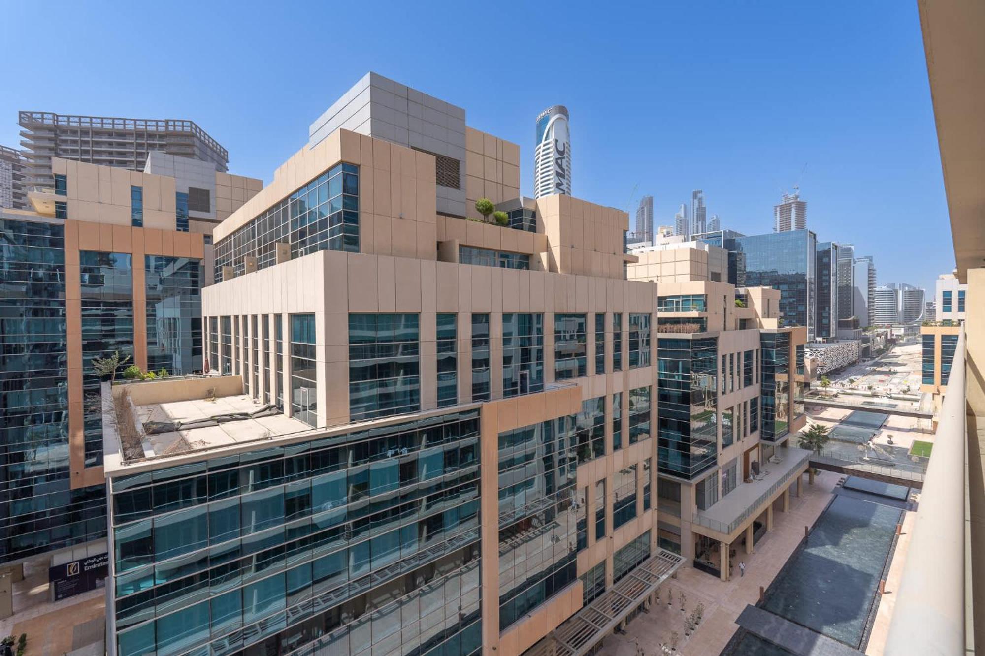 Glorious With Easy Access In Bay Square 9, Business Bay