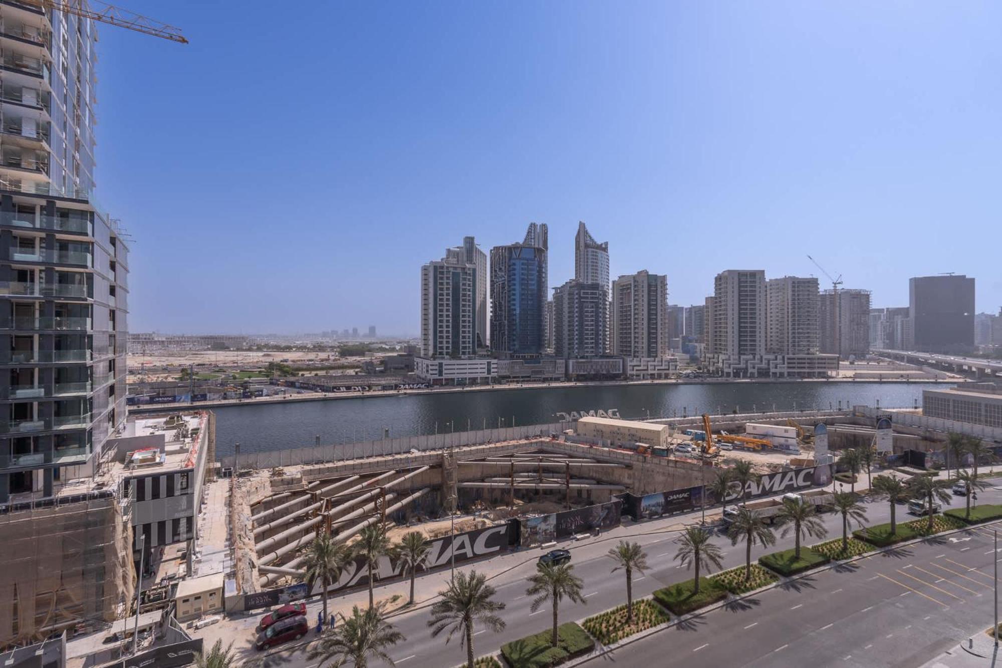 Glorious With Easy Access In Bay Square 9, Business Bay Dubai